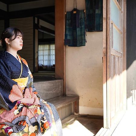 佐渡市 佐渡島に残る築130年の伝統的な古民家｜東夢ヴィラ エクステリア 写真