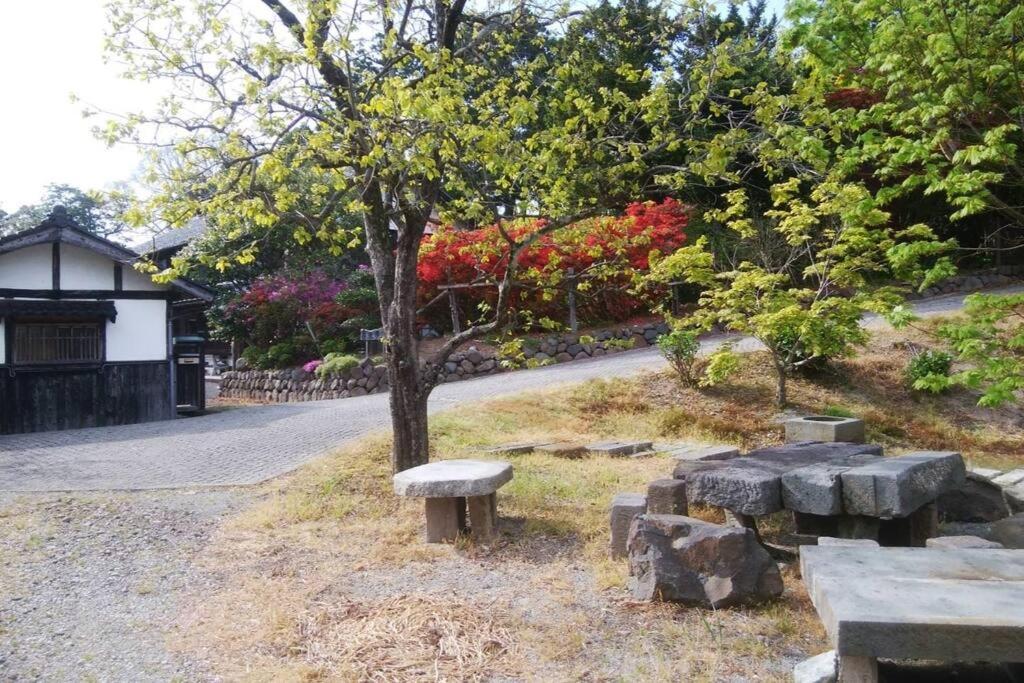 佐渡市 佐渡島に残る築130年の伝統的な古民家｜東夢ヴィラ エクステリア 写真