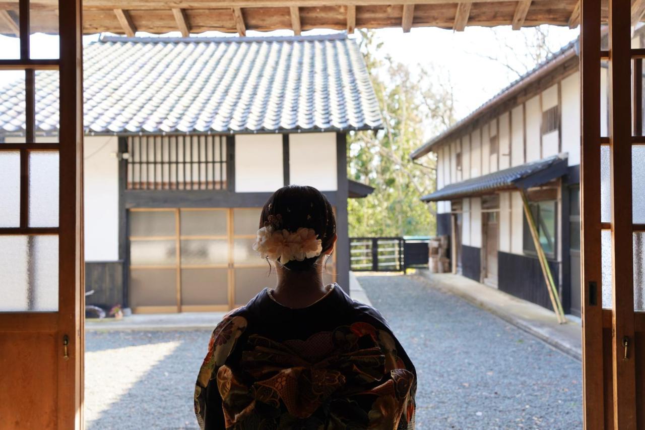 佐渡市 佐渡島に残る築130年の伝統的な古民家｜東夢ヴィラ エクステリア 写真